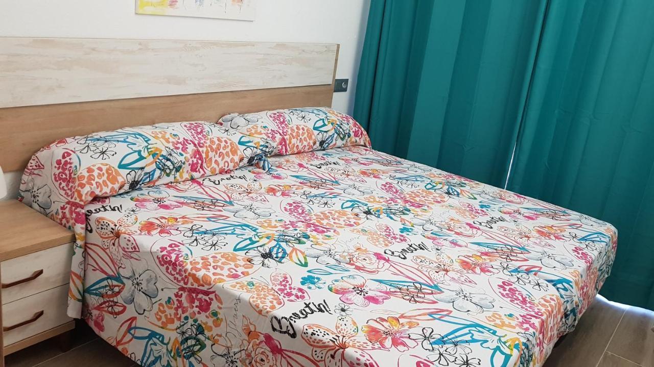 Apartamentos Cataluna92 Salou Bagian luar foto